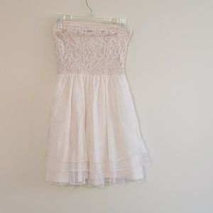 Girls strapless dress.